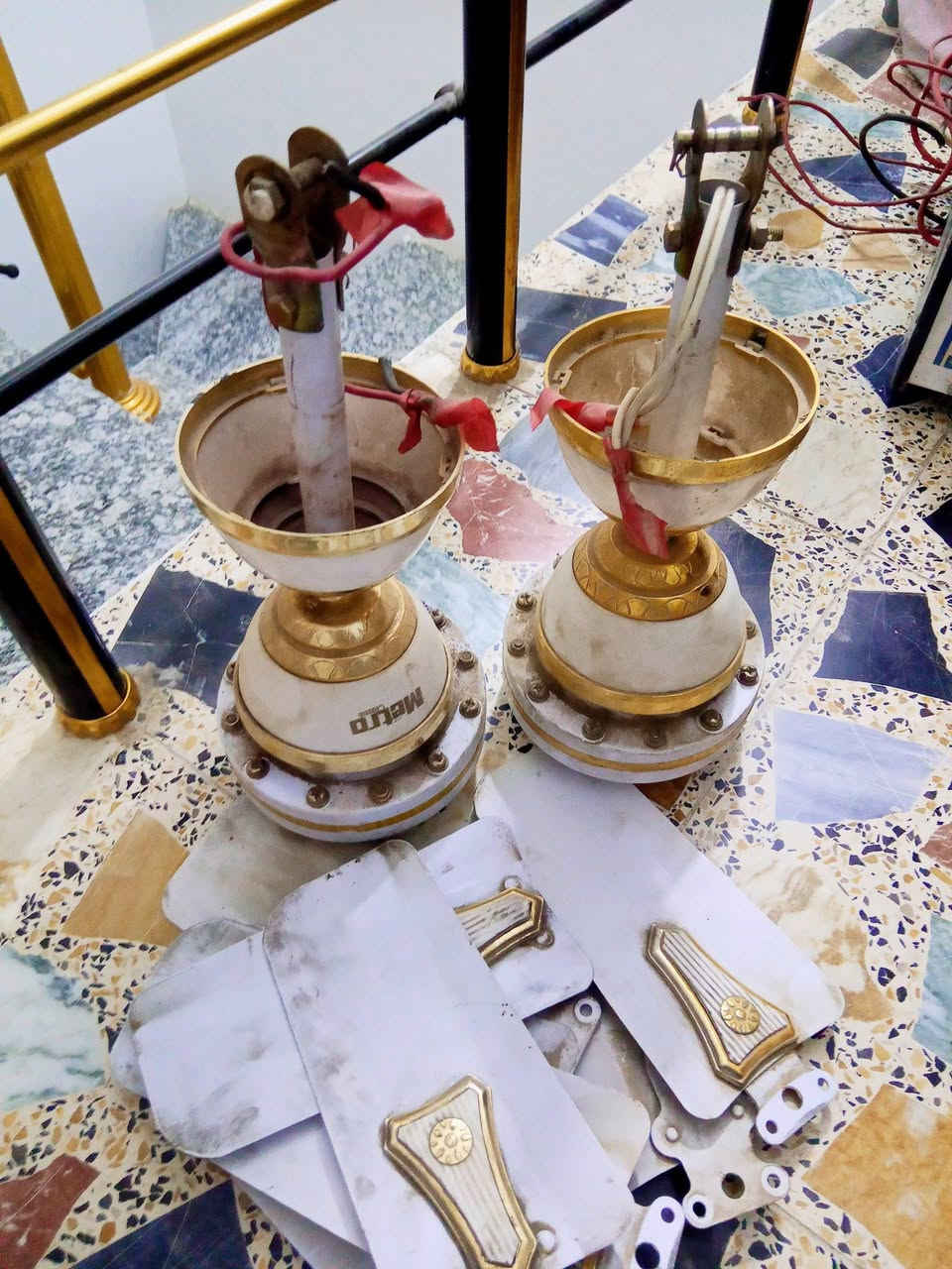 السلام عليكم متوفر اغراض اللبيع العنوان الشعلة الرقم ***********
