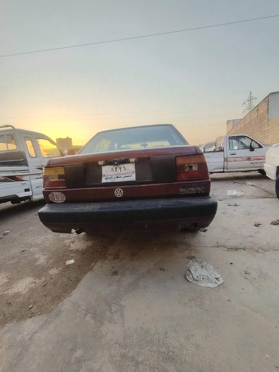 فولكس واكن سعره 9 ورقات شرط حاسبه بيه مجال قليل سياره شغال ما بيه شي لا تكلي شبيه ما بيه هي سعره ٩ ورقات بي محال سنويه ابيض يمي ووكاله يمي كل اوراقه كامل ***********
