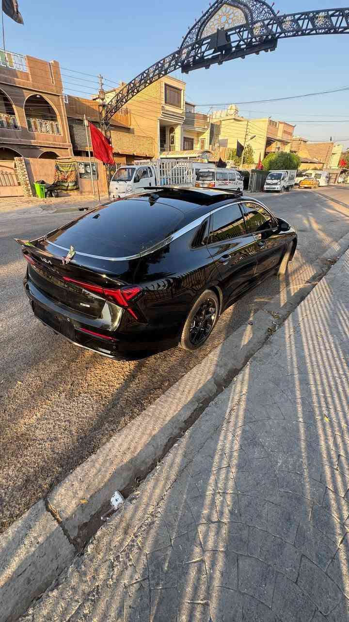 Kia k5 gt line 2026
الون اسود داخل جلد ابيض واسود 
بصمة 
بانوراما 
تشغيل عن بعد 
شاشة ابل كار بلي 
كرسي كهرباء 
حساسات امامية وخلفية 
تدفئة مقاعد 
رادار امامي مع تحديد مسار 
لايت led برتقالي 
ماشي 2700 km زيرو 
مكينة 2500cc 
السيارة جديدة جدا وزيرو 
الحادث موضح بالصور فقط جاملغ بدون اي دواخل ومبدل بقطعة نفس الون بدون صبغ السيارة 
دخول جديد باسمي  بدون رقم اي استفسار  
***********  مكاني بغداد حي الاعلام 
رقم الهاتف فقط واتساب شغال
