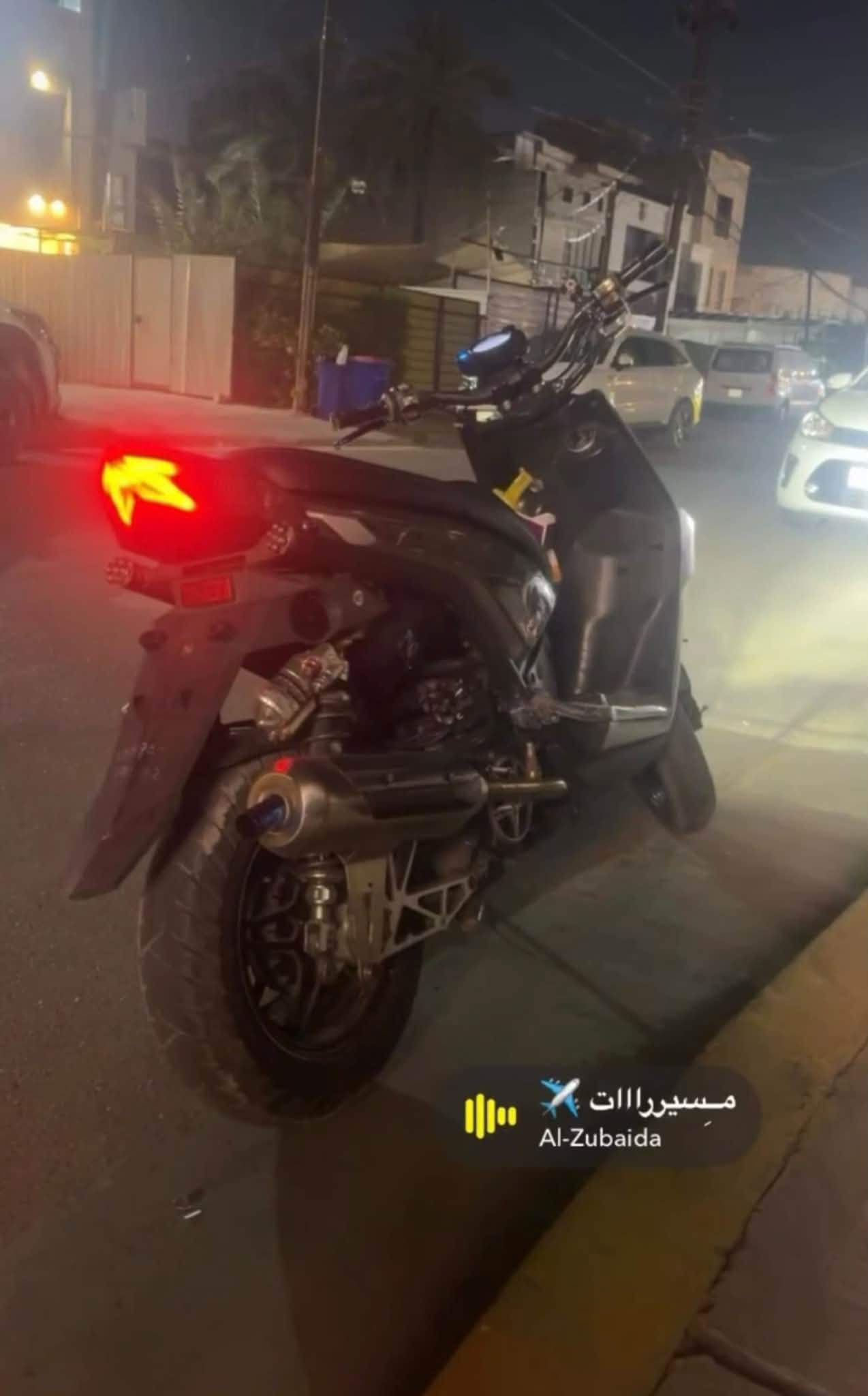 سلام عليكم.  جبلي لل بيع
الدراجه خير من الله ترايك سليمانيه 
ملغموه تزويد و براغي رياضي و كاربون فايبر 

صدر امامي by
صدر خلفي Jams
جاملغ امامي كاربون ألياف حقيقي
ستيرن كاربون فايبر ألياف حقيقي
فج Bernbo
يدات بريك تزويد و الخ مال كاوسكي 
لايت زنون 
بك لايت كرزي كاربون الياف 
جويتر 32
نوزل 8زروف 
شوته كاربون فايبر الياف حقيقي 
قبق كلجات koso
سلف مشمي 
كلجات رياضييه ما معروفه 
اجتي من بره بيه قباقت كور و نتات كور 
طلعات زرك 
صالنصه بوري عدل الصوت طرب +فصله 
كفرات بيهن كاربون فايبر الصفاح 
قبق فلاوين رصاصي و براغيه رياضيه 
هوزن رصاصي و بي براغي رياضيه سبع الوان 
 مروحه رياضيه سوده ار جي إس 
الدراجه مكينته خير من الله ما ممدوده عليه سبانه 

الدراجه عيبه الوحيد كفراته مشخطات 
وبعد بيهن غراض ماذكرهن تجي و تشوفه الدراجه مكانه حي الجامعه 
*********** واتساب 
0779322076 اتصال 

سعر خاص بس تعامل لا طب

نص مكتوب في الصور:
- جميلتي 🤍🎀
- مسيررااات ✈️
- Al-Zubaida
- You're down ohshitstrong
- 1.yasre
- يوماً واحداً زاد عمري عشرون عاماً