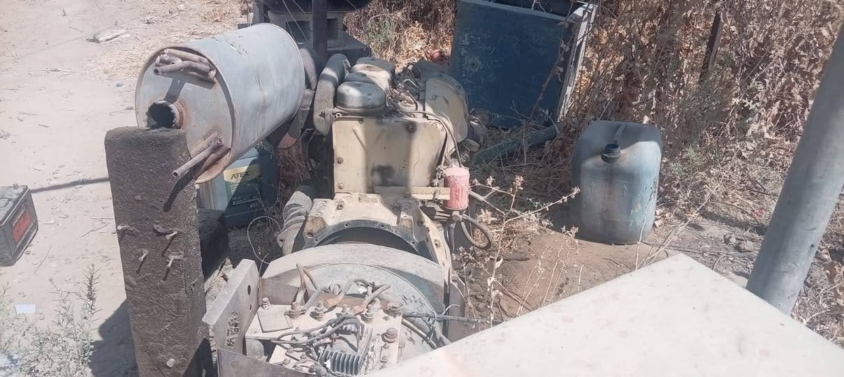 مولد للبيع دويز 4بستم صاروخي مع راس توليد 50kv للعلم المولد عاطل ***********
