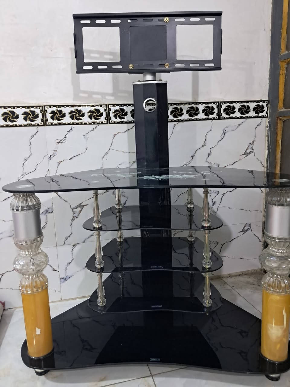 ميز بلازما للبيع
سعر ٢٠
***********
