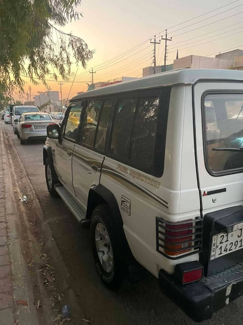 باجيرو موديل 90 محرك 6 بلادي رقم سليمانيه دبل اكسل شغال تبريد شغال ورقم الماني جديد سنوياً 2028 صبغ حزام جماليه فقط مكان السياره بغداد  رقم موبايل *********** تعرفون بعد سيارات الشماليه شلون يصير نظيف سعر 60
