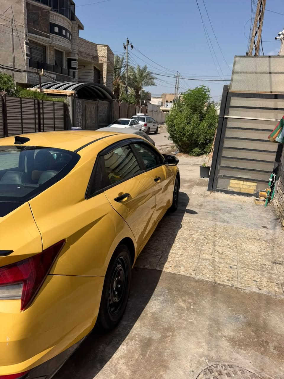 السلام عليكم عندي النترا موديل2021سيارة جاهزة من كلشي سيارة حادثها مثل ما موضح بل صورة مال امريكا وبلعراق طخة بل باب موجودة بل فيديو رقم بغداد مصفرة هيئه ومرور وجاهزة من كلشي ثاني يوم تحويل عنواني بغداد البياع المواصلات قرب جامع خديجة السيارة بصمة وتشغيل عن بعد أني مكلف بل نشر غير متواجد بل فيسبوك السعر ١٢٥ الرقم ***********.   ***********
