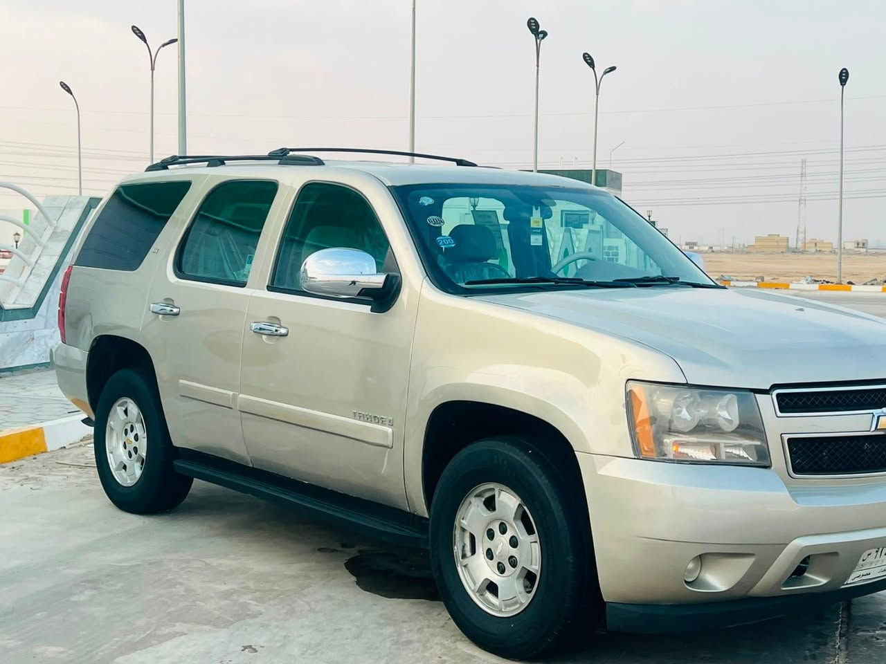 السلام عليكم للبيع سيارة تاهو موديل 2008 رقم بغداد مشروع وطني تحويل مباشر سنوية جديدة كفالة من الكص والنقل والضربة سيارة جاهزة مكينه وكير كفالة حدادة تخم تاير جديد تبريد 3 قطع  ثلج كهربائيات كلها شغالة العنوان البصرة الزبير السعر 129 قفل 
***********
