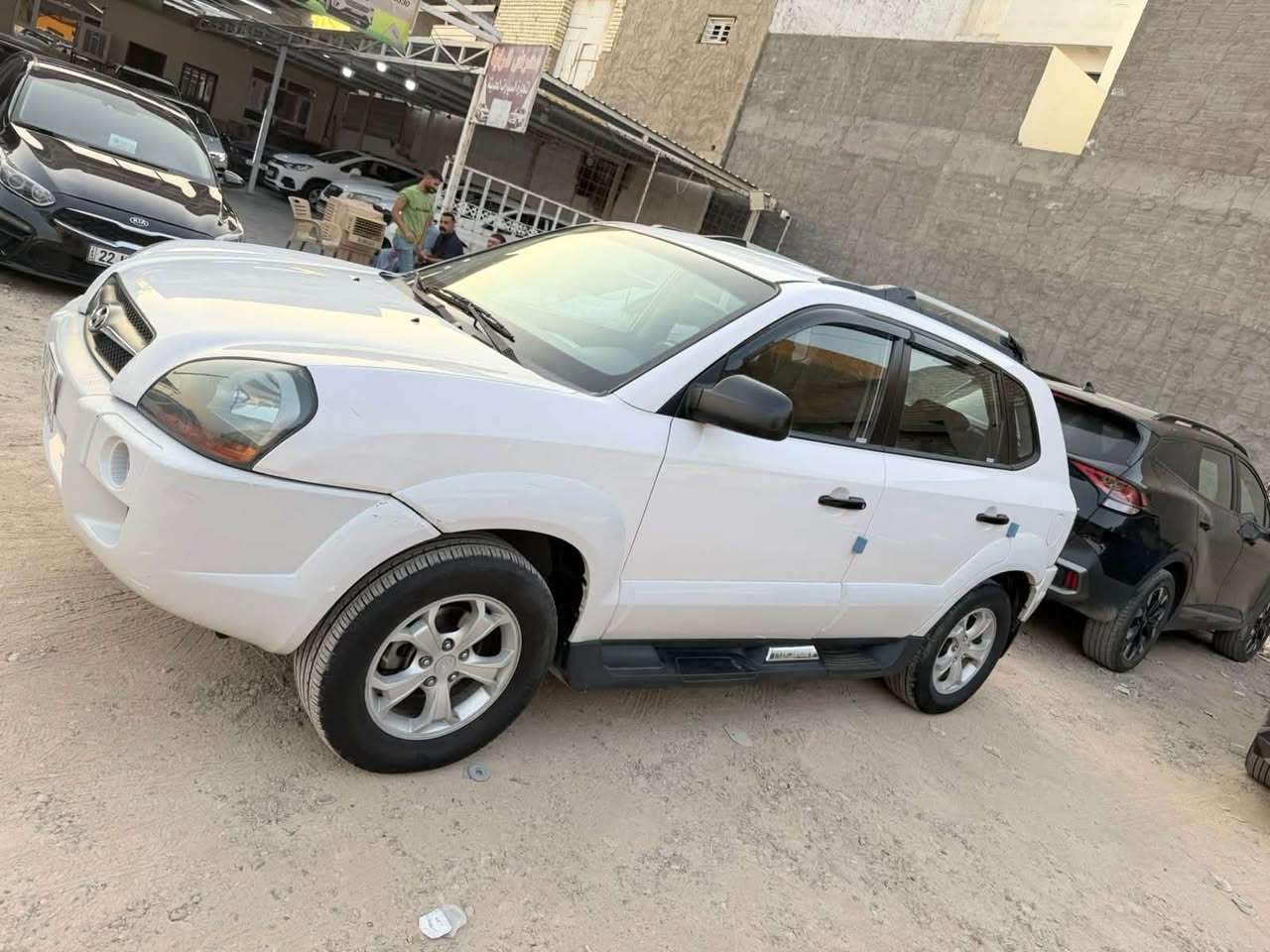 السلام عليكم توسان 2009 خليجي كفاله صبغ وتبديل وبارد السونار بل منشور شوفه وبيك خير وتددل 
مكان السياره بغداد الوسفيه 
السعر ١١٢وبيها مجال بصيط 
***********
