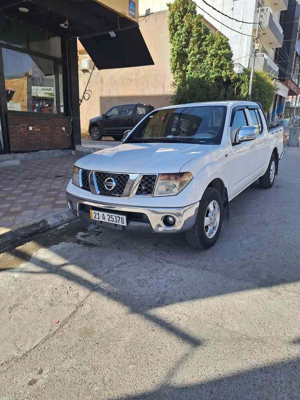 نیسان ناڤارا مۆدێل ۲۰۰۹ بۆفرۆشتن
مە کینەی نەکراوەتەوە
بێ سارد وبێ بۆیاغ 
225 هەزاری حەقیقی ڕۆیشتوە
چوار تایەی لۆکی لەژێرە
گێڕ عادی
هەموو گیانی بەشەرت
 سەنەوی بەسەرچوە
نرخ :   ۱۱۰ گەڵاو کەمێک مەجال
ژ.م ***********

