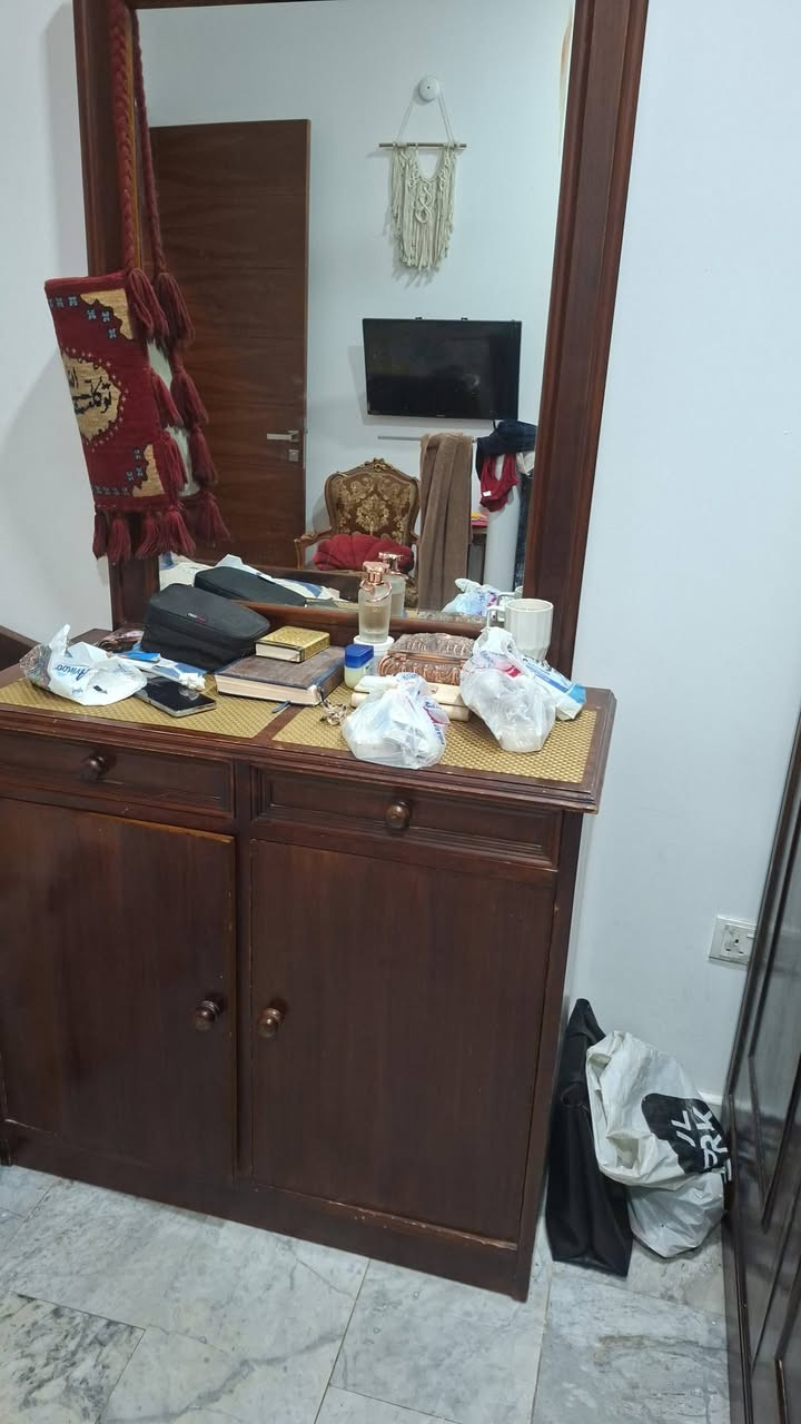 غرف نوم عدد ٢ صاج مستعملات للبيع
***********
