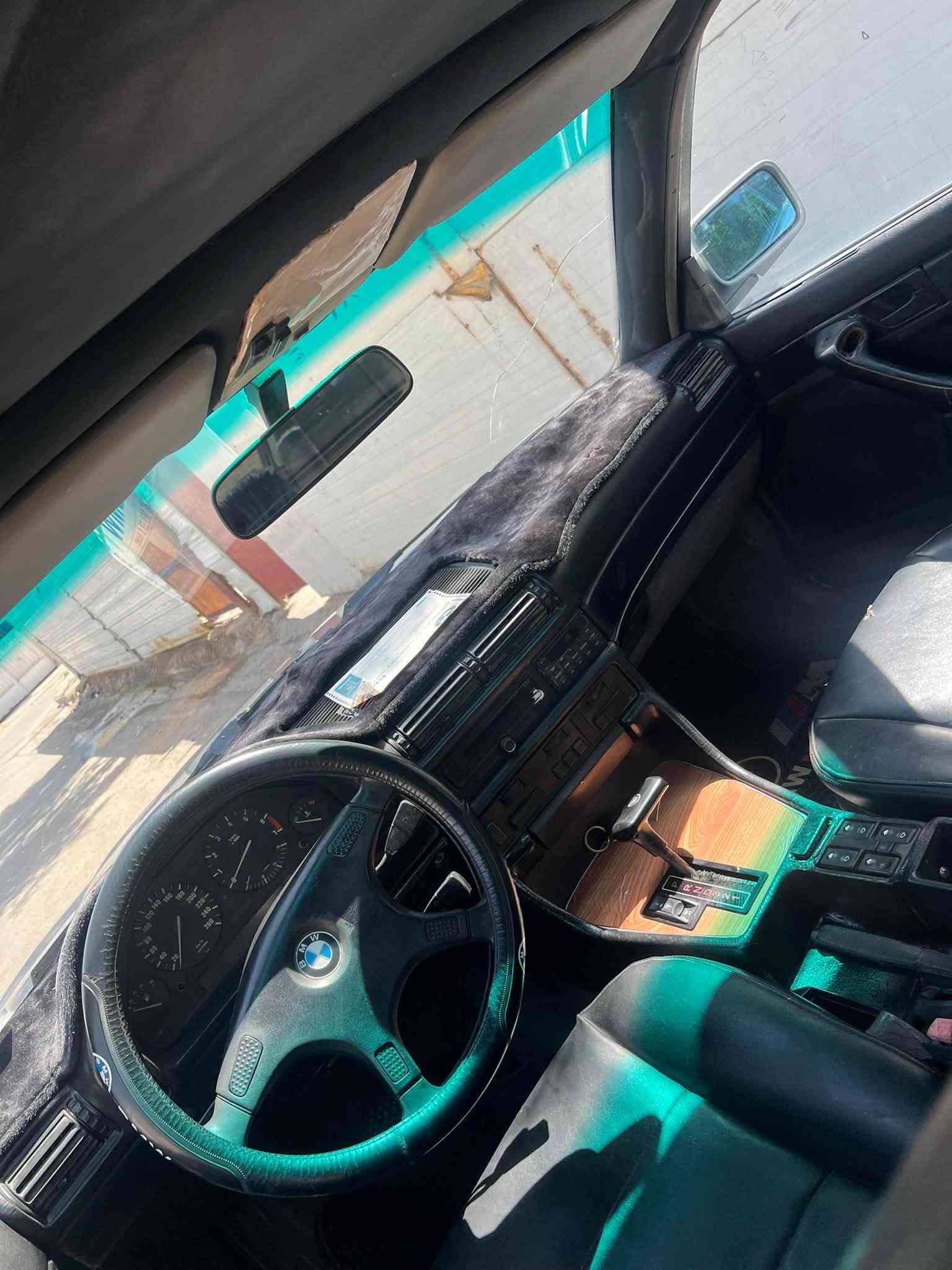 السلام عليكم بيع مستعجل جوه السوك 
بي ام دبليو  حجم 735i   سلندر 6 
رقم بغداد الدولي تحويل مباشر سنويه 2029 
مكينه وكير    واكسل وحداديه فول مكفولات مال جناي
تخم ويل مميز ١٧ مع تخم  تاير جديد  
السياره مكفوله من الظربه بلاديه فقط رش جماليه عام اثر جراد
 غرفه جلد اسود ملكي بلاديه  
سياره جاهزه  حتا جك وسبير بلاديات لايت ابو السوار  زنون 
السعر ٣٨ مال بيع والشراي يتصل بيع فقط ما اراوس 
مكاني بغداد   محمودية   ***********
