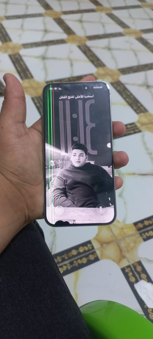 سلام عليكم آيفون ١٥ برو ماكس
بطاريه ٩٠🔋
ذاكره ٢٥٦
جهاز نضيف بي فقط هاي الخطوط الي بل شاشه مامثرات عل لمس 
كامل ملحقات كارتون كيبل مال تلفون اصلي شرق اوسط 
السعر ٩٠٠
وبي مجال بسيط 
رجائن الي ميشتري لا يتعبني 
العنوان بابل القاسم 
***********
