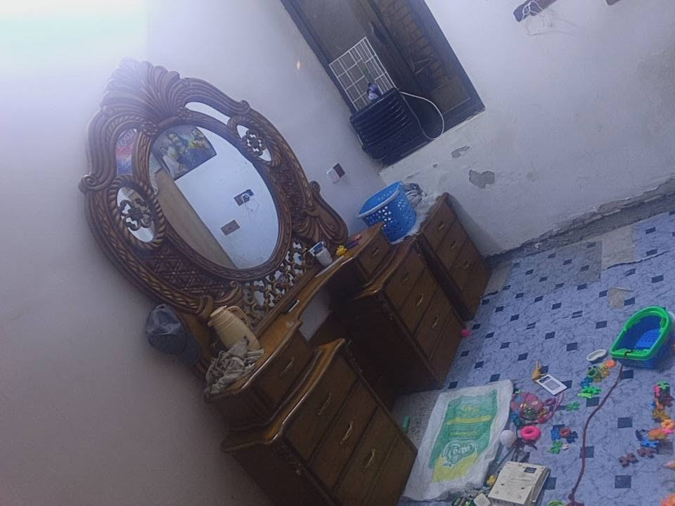 غرفه اخشاب صاج شغل الول تعال وشوف بعينك
سعرها  750
***********

