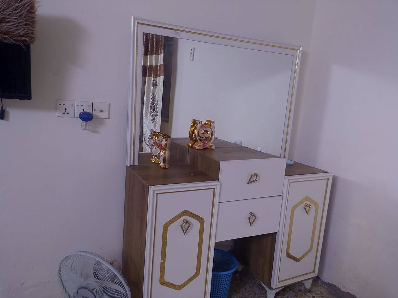السلام عليكم خرفه تركي جديده ٧قطع جديده للبيع السعر٤٠٠الف وبيع مجال لشراي  مكان بابل الحصوه
رقم الهاتف ***********
السلام عليكم غرفه تركي جديده ٧قطع جديده للبيع السعر٤٠٠الف وبيع مجال لشراي  مكان بابل الحصوه

