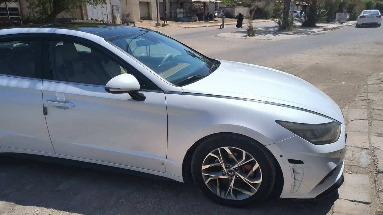 سلام عليكم  سوناتا 2021فول مواصفات رادار امامي بنو راما تحكم ستيرت شاشه لمس تبريد قطعتين حدث باب  مقابل سايق تبديل + باب العبري فقط سياره خير من الله سعر 143 وبي مجال حك جيتك/// رقم ***********

