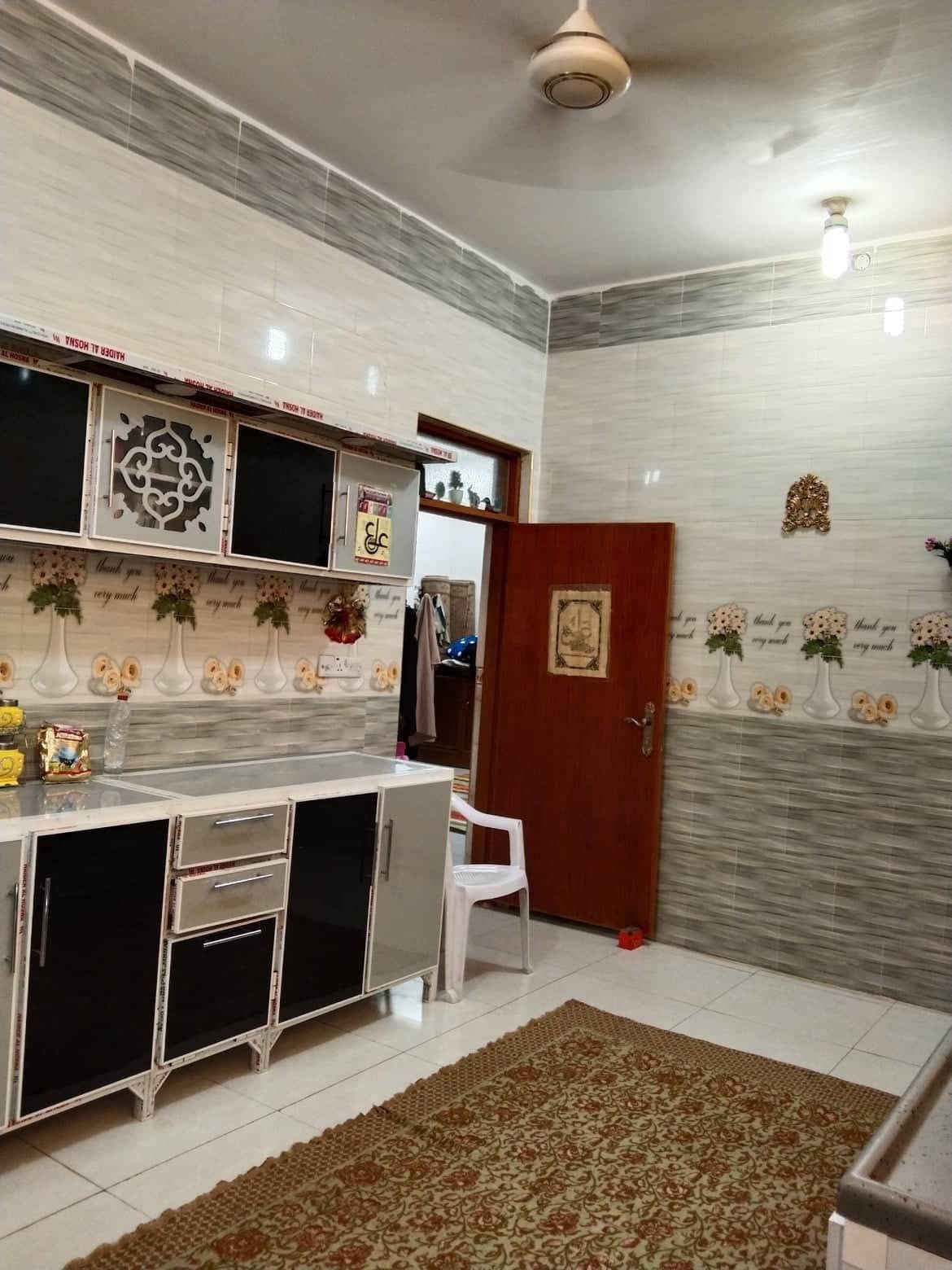 الكارضية البيضاء • ٢٠٠م • غرفتين
