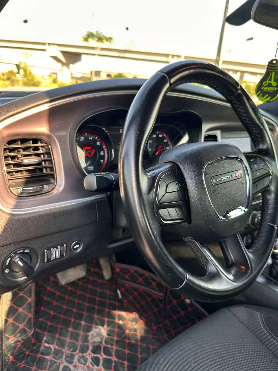 سلام عليكم
سيارة جارجر موديل 2021 sxt 
بونيد مبدل gt 
42 الف ميل ماشي 
صورة الحادث مرفق 
مكان السيارة كركوك
السعر 220 وبيها مجال 
للتواصل   

 ***********
