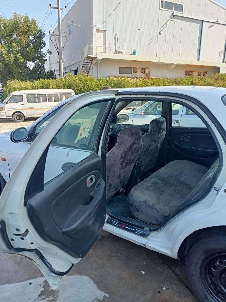 کیا کریدۆز  مۆدیل 2000 گیرعادی
سەنەی پلاستیک 
گیرو مەکینە بەشەرت 
تەقەورەقەبەشەرت 
جوارتایەی تازەی بۆبەستراوە
کارەبایی گشتی ئیشەک 
ژ،م،***********
ئەدمین❤🌷 كالار, السليمانية
