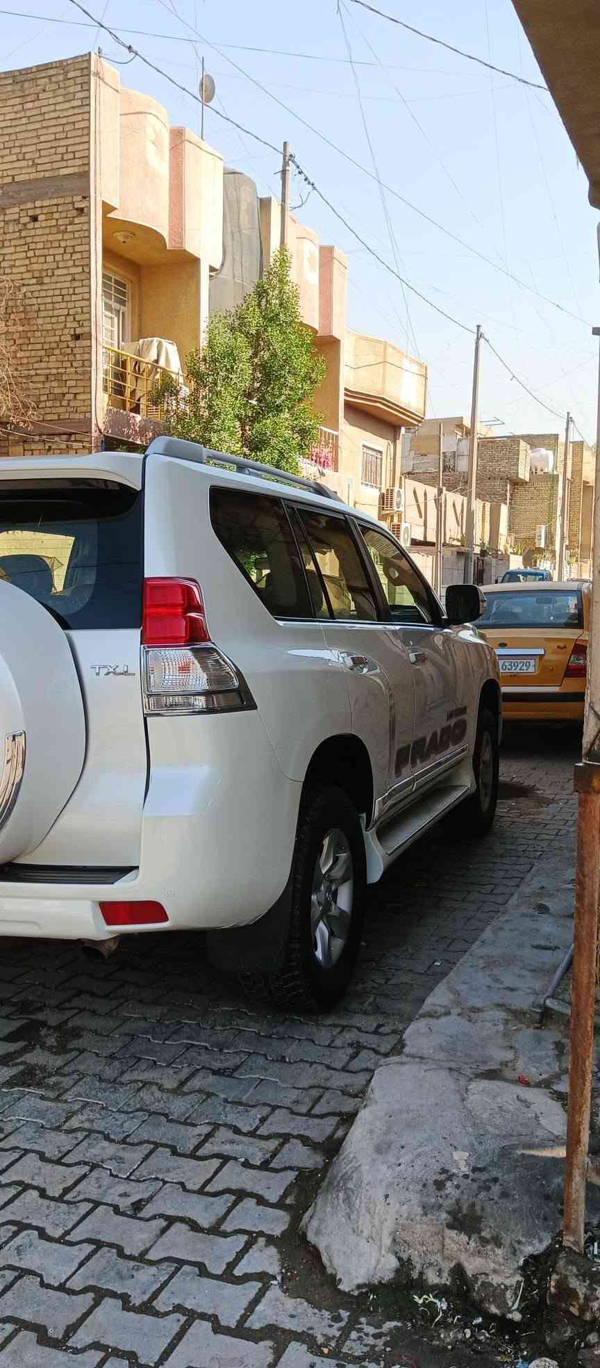 سلام عليكم تيوتا برادو مديل 2012 خليجي مكفوله كفاله عامه عده بارد كد شبر بلباب فول مواصفات عده الفتحه والبصمه شاشه كبيره تحكم استيرن جهتين كامره دواره ثلاجه دبل تانكي مكينه 2700 رقم سليمانيه جديد بسمي مكان بغداد الدولعي سعر 220 الاتصال ***********
