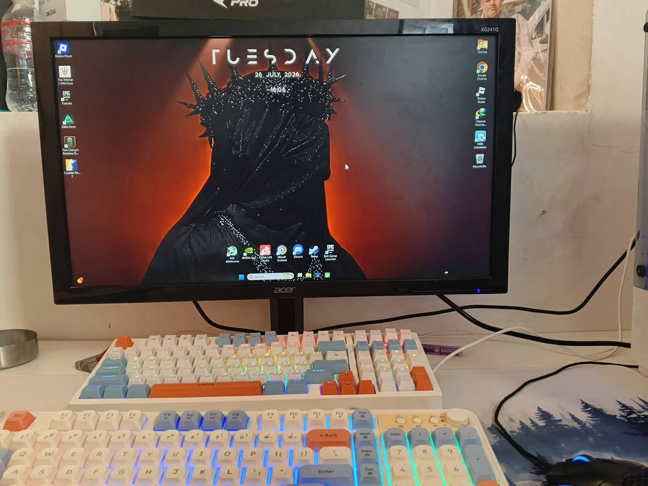 السلام عليكم تجميعه للبيع كامله مكمله شد والعب
مواصفات 
i5 9400 f
1660 ti gaming x
Mb:z390
ssd 128
ssd 256 
m.2 512
psu 650 w
case ابيض 
مبرد ابيض جديد 

ملحقات
شاشه ايسر 144hz
ميز ابيض 
كيبوردات 2 واحد ميكانيكي واحد عادي 
ماوس كلوريوس موديل o
ماوس باد جبير ايسبورت 
سماعه لوجتك g933 بيها مشكله صوت واحد اعلئ من الثاني
Ups 2000 مبدل بطاريات جديده
سعرهن كلهن 800 الف 

مكاني بغداد الزعفرانيه توصيل ماعدي تجي تفحص تقتنع بيها تاخذها وتروح

رقمي *********** واتساب 

واذا تريد عندي سماعه بلودي mr595 جديده صارلي يومين من مشتريها ب 70 احسبها الك ب 50
