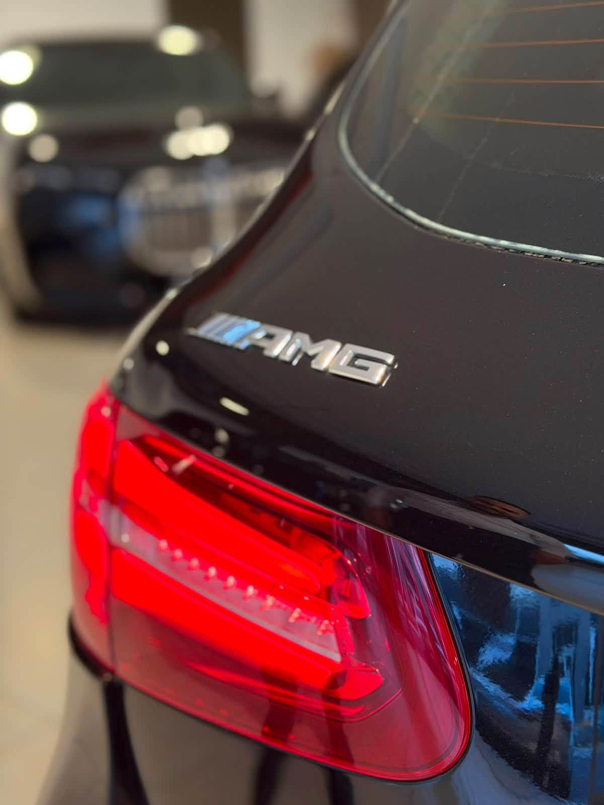 السلام عليكم
للبيع فقط
مارسدس GLC 43 AMG 
محرك 6 سلندر بي توربو موديل 2019 ماشي 98 الف كيلو
فول الفول 4 فصوص
بانوراما وجكات وكامرات 360 درجه وحساسات ورادارات وبصمات وكشنات رياضيه جلد وخزن وتدفئة وصندوك كهرباء وصوت صالنصة رياضي وبعد كلش هوايه مواصفات )
السياره وارد امريكي بدون صبغ او تبديل او ايرباك فقط بالتاير و گير ومكينه بشرط  ورقم الشاصي بالصور

السيارة مرقمه وجاهزه
السعر : 265 $ ورقه 
للأستفسار:***********
العنوان:السليمانية المعارض الجديده معرض (الجاف)
