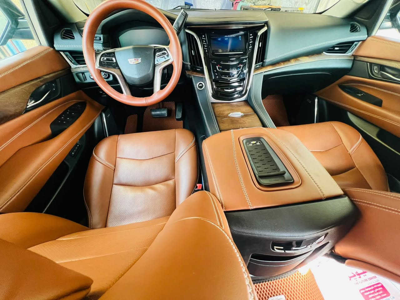 كاديلاك اسكاليد خليجي 
محرك 6200 V8 تنفس طبيعي 420 حصان - 8 نمر اوتوماتيك - دفع رباعي AWD 
المواصفات الخليجية 
موديل 2015 مغلفه
فتحة سقف 
شاش عدد 2 
تبريد كراسي امامي و خلفي + تدفئة 
داتا شو 
كراسي جلد + خشب طبيعي
حساسات و كاميرات 360
رادار + تحديد مسار + اوتو بريك
بروجكتر بالجامة الامامية HUD 
بيه صبغ باب صدر وباب وره سايق بيه اصبع بارد  
ماشي 170 الف 
محرك مفتوح بلشركه 
رقم بغداد بسمي 
مكان سياره حي جامعه 
تلفون ***********

