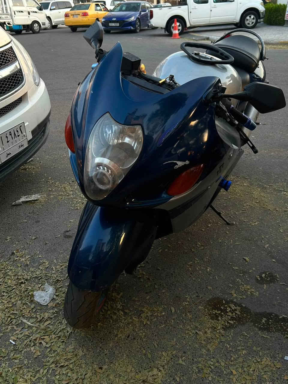 السلام عليكم  بيع سريع سوزوكي هايبوزا للبيع مكينة 1300 
 اSuzuki haybusa موديل 2006 الدراجه كامله مكمله كيره مكفول ومكفوله من من اي شي غير انو مكينتها مفتوحه وتعال افحص عليها زنجيل اصلي سعره 350 وعليها صالنصه اصليه الدراجه صاروخ 🚀 تجي تفحصها وسعرها 17 ورقه وبيها مجال حك جيتك 
(رجاءاً الي ميشتري لا يخليني انتضره هواي اني مستعجل ) 
للاستفسار اتصل على ***********
