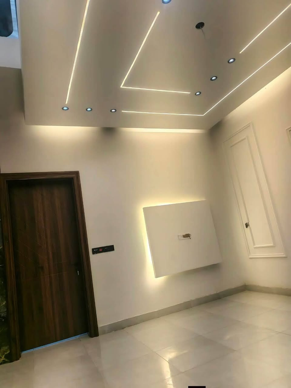 ١٠٠م • ٣ غرف • طابو زراعي