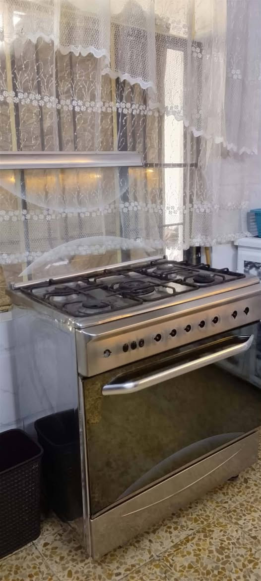 طباخ ٥ عيون • حي عدن