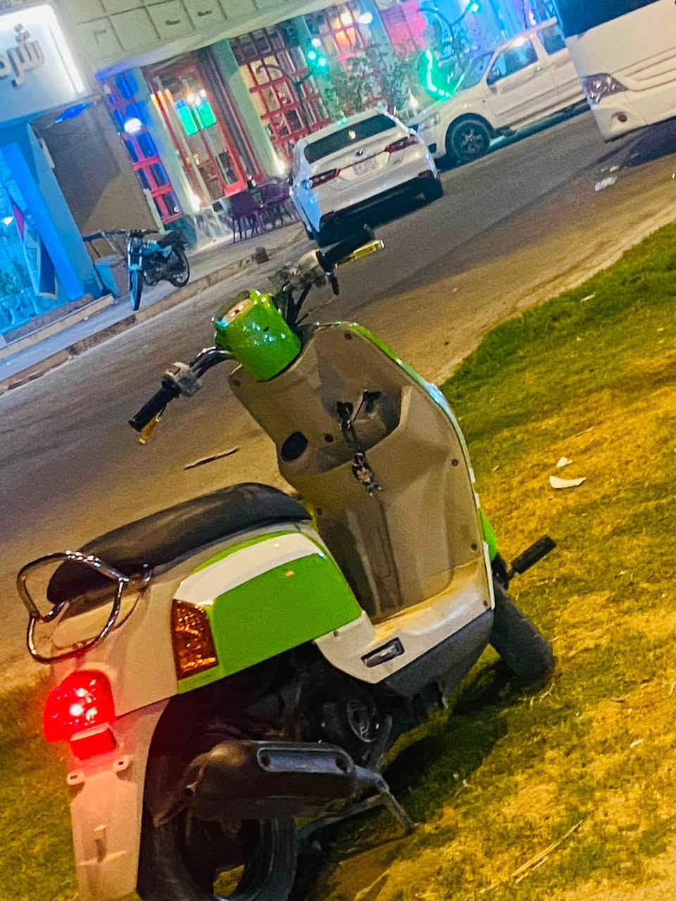 سلام وعليكم دراجه بوليس ٢٠٠٨ الون المميز الخضر وداخل كريمي كابريتا الدراجه ضالمتها الصور والله السعر ٩٥٠ الوصل موجود صالها شهرين الرقم ***********
رقم الواتساب ٠٧٧٥١٤٤٤٩٠
المكان كربلاء الجمعيه مقابل مول الحارث
