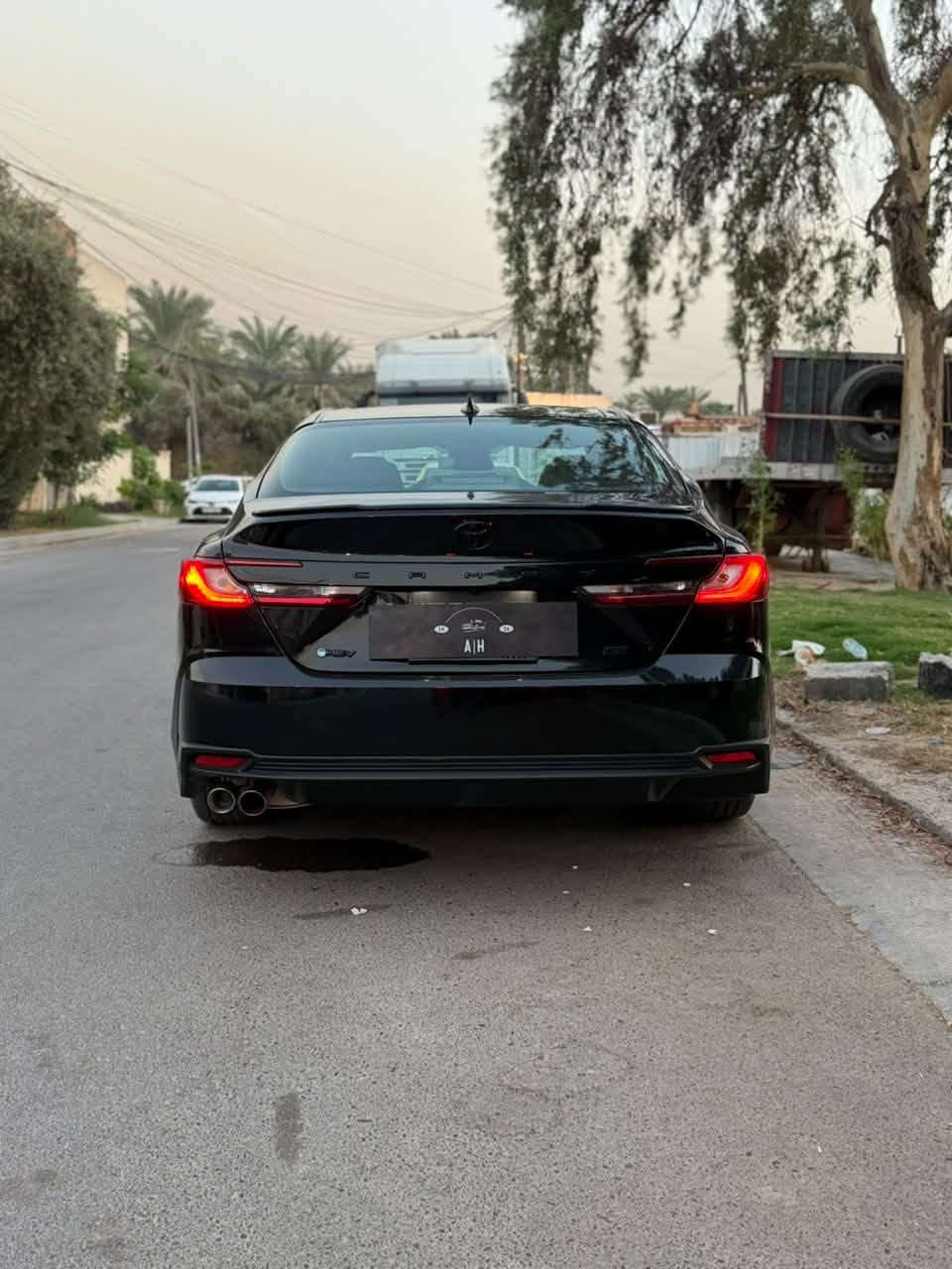 السلام عليكم
كامري 2025 هايبرد امريكي 

سيارة se night backeg 

ماشية 22 الف ميل 

وباقي مواصفاتها معروفة

سيارة حادثها جاملغ خلفي ايمن صبغ وصندوك كلير 

وصور حادث وتصليح كلها موجوده بلصور 

السيارة جديدة واني جايبها ع ايدي 

رقم بغداد باسمي تحويل ثاني يوم 

سعر 23,500$ وبي مجال بسيط 

للاستفسار ***********
