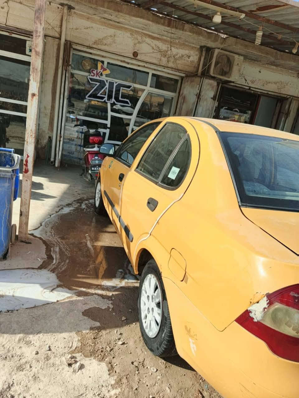 السلام عليكم من رخصه الدمن طيبه مديل ١٥ بسمي مكينه خير من الله تبريد شغال بيه ضربه الباب الخلفي فقط بيه بوربن مال الكير كيره شغال بس وحيف بل اول السياره خير من الله ترايه وين متريد كهرابايات جديده وضع الشركه رقم انكليزي شرط التحويل بيه جراد السياره عظمته حلوه وغرفته خير من الله السعر ٣٠ وبيه مجال الطيبين تواصل واتساب *********** مكاني الكرغوليه
