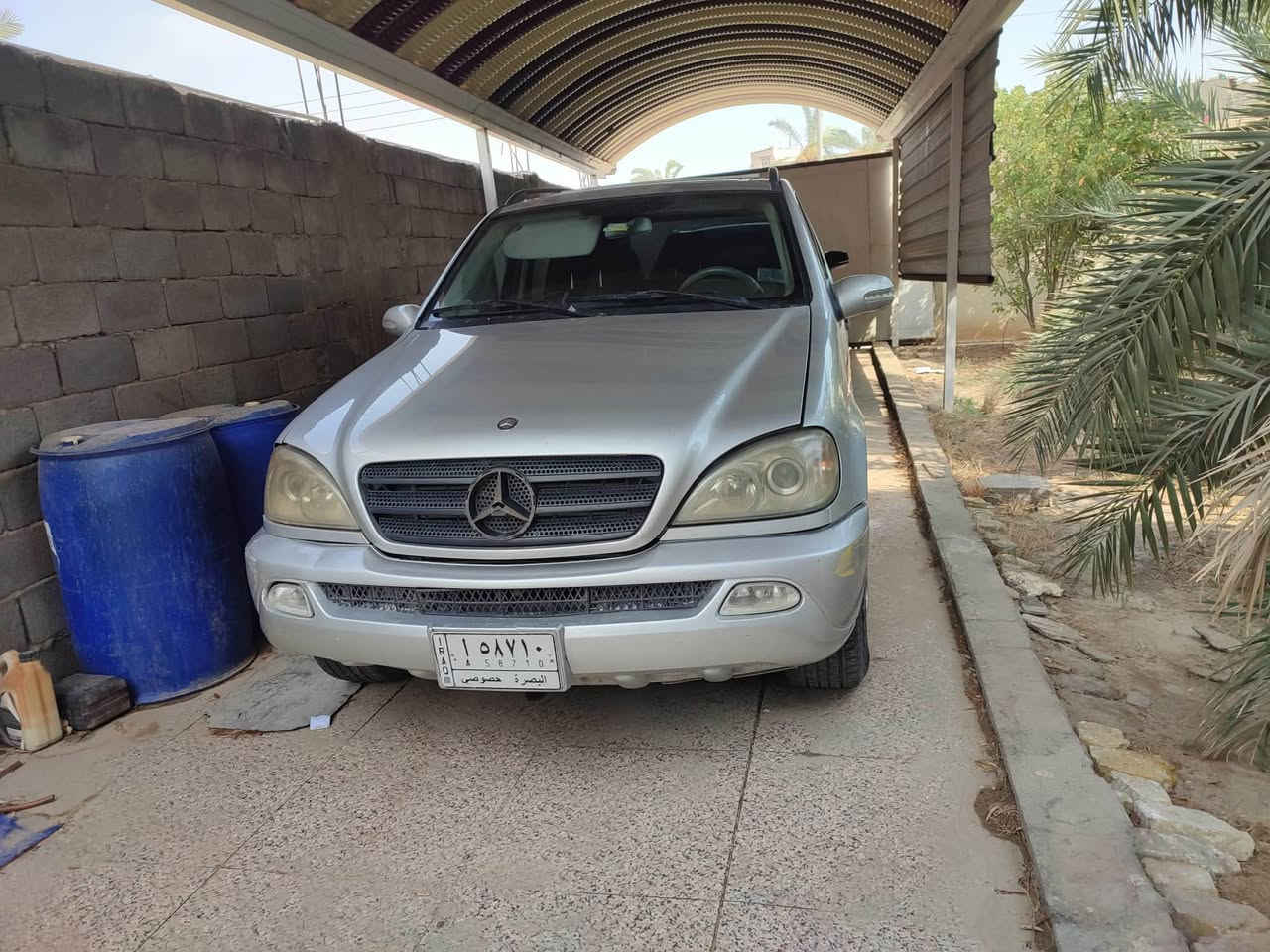 سلام عليكم 
مارسدس كاز مديل ٢٠٠٢ 
حجم محرك ٢٧٠٠ / ٢٧٠ ML
تخم تاير جديد باتري امارون جديد حداده جديده
دواخل جلد اصلي السياره بلاديه نظيفه 
نظافة الگشر 90/:  رقم بصره بسمي 
اكو مشكله بالتشغيل  انشممهه يالله تشتغل 
معروضة 90$  وبيهه مجال 
رقم تلفون ***********
