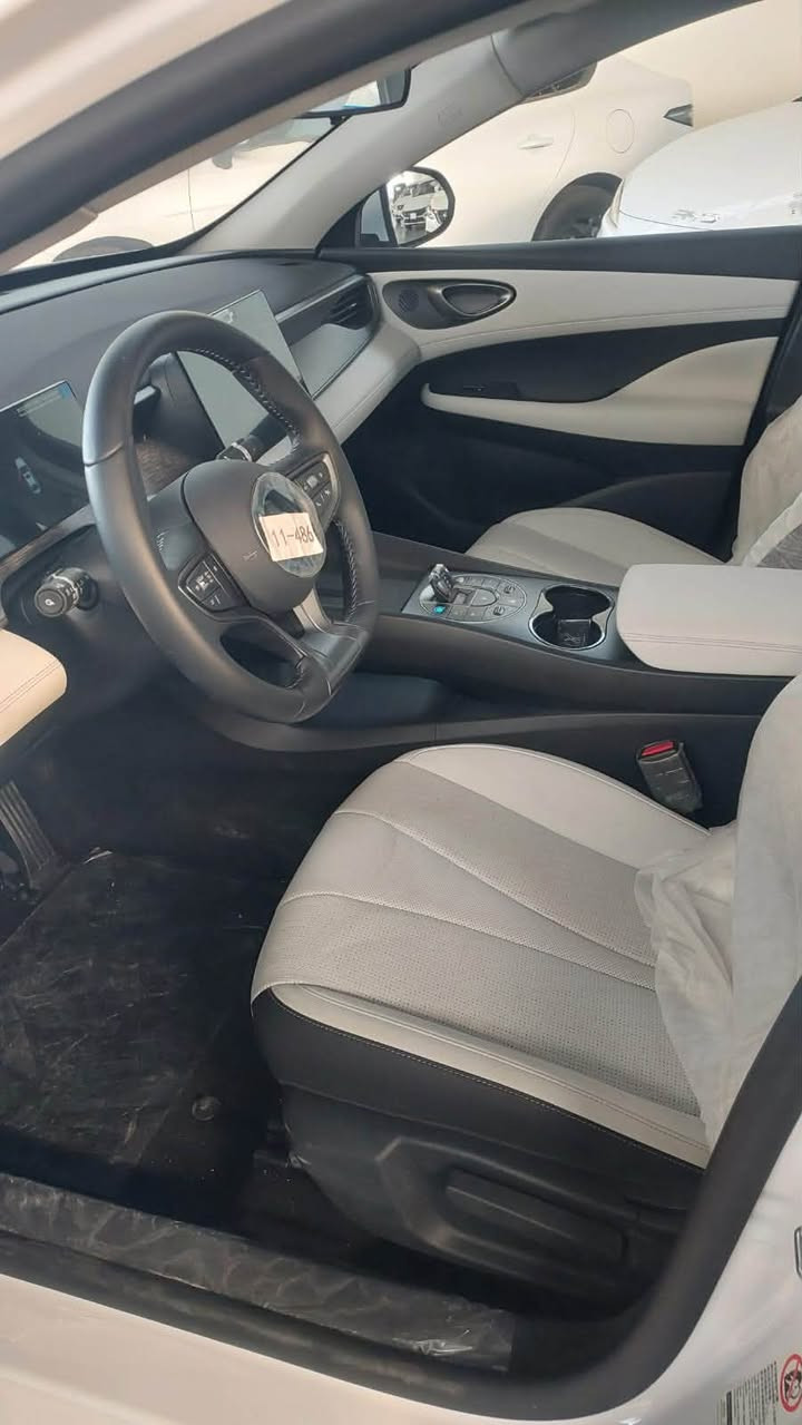 للبيع BYD Qin L DM-i موديل 2025 — زيرو
🔥 للبيع سيارة BYD Qin L DM-i موديل 2025

📍 الموقع: النجف الأشرف

📅 الموديل: 2025

🛣️ الحالة: زيرو — 0 كم

🎨 اللون: أبيض

🤍 الداخلية: جلد أبيض/بيج مع أسود

⚡ المنظومة: هايبرد Plug-in Hybrid

⛽ المحرك: 1.5 لتر + محرك كهربائي

⚙️ القير: أوتوماتيك E-CVT

🪑 5 مقاعد

📺 شاشة وسطية كبيرة + شاشة عدادات رقمية

💺 مقاعد جلدية

🔑 دخول وتشغيل ذكي

✨ سيارة جديدة ونظيفة جداً

💰 السعر: 18 مليون  

رقم أربيل 

وبيها مجال 

للتواصل 

***********

🔴 ملاحظة مهمة:

السيارة مأخوذة بنظام أقساط، وأني أتحمل أرباح الشركة، والمشتري يستلمها بسعر السوق وباتفاق واضح
