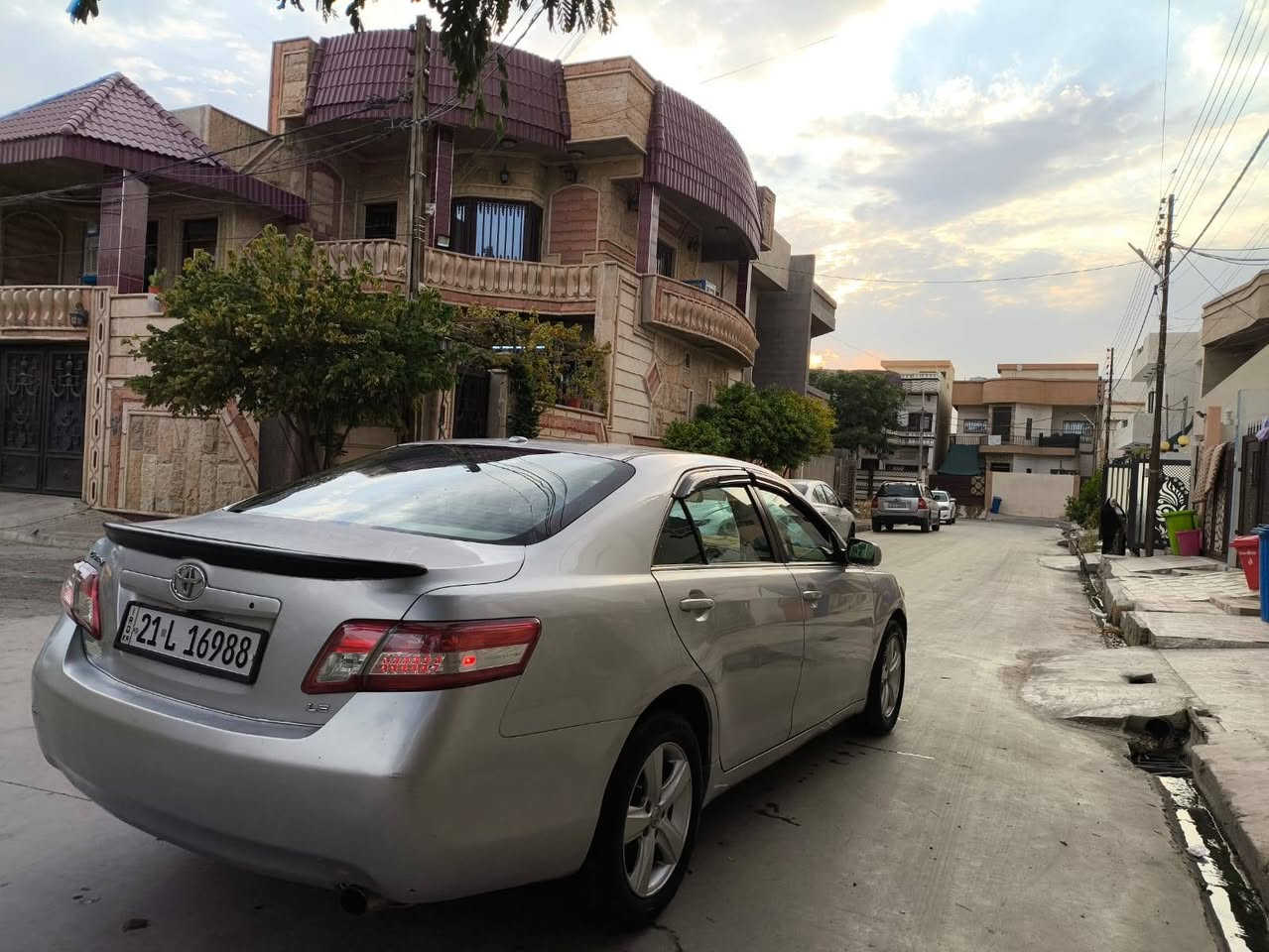 كامري 2010 امريكي محرك 2500 داخله كلين سنوية هزه جديد شرط التحويل كير محرك بدون عيب صدر جديد تبريد ثلج 
طخه بخشم البنيد او صبغت البنيد اوكارت اباب السكن بدون دواخل بدون ايرباك بدون شخوط او جراد
السعر 105 بي مجال بسيط
***********
عنوان كركوك كركوك, العراق
