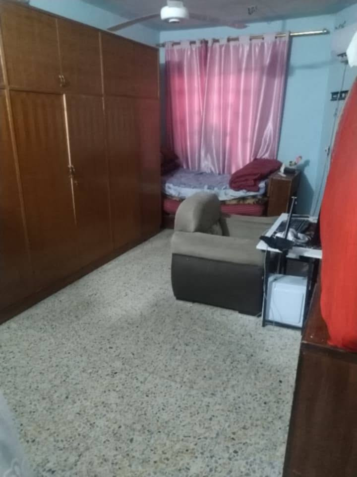 بيت للبيع تكريت حولي الزهور
مساحه 173 متر واجهه 9ونص ونزال 18 طابقين استقبال ومطبخ وصاله و5 غرف نوم ومخزن ومجموعات صحيه عدد اثنين الاتصال *********** أو مراجعة مكتب السعد للعقار
