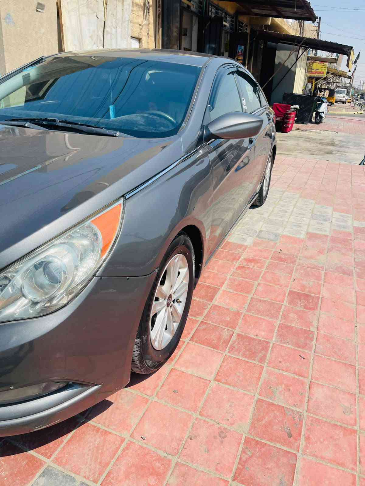 سوناتا موديل 2013 وارد امريكي رقم بغداد باسمي تحويل مباشر مكينه وكير وحداديه وتخم تاير وتبريد كله جديد كشن كهربائي نضام ايكو السياره ماشيه 100 جديده بمعنى الكلمه مابيهه نقص برغي السعر 88 وبيهه مجال مكان السياره بغداد الاستفسار ***********
