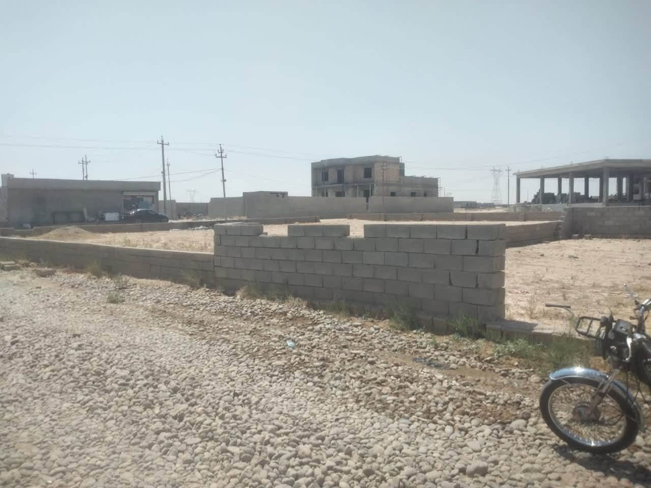٣٠٠م • مسيجه • مقابل الواحه