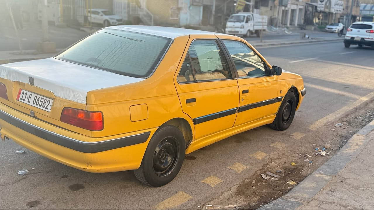 السلام عليكم 
بيجو بارس مديل ١٣ رقم بغداد انكليزي بأسمي سنويه لل٢٩ محركه فرنسي 
حداديه جديده
مكفوله من ضربه وخياسات 
 كهربائيات كله شغاله كلج جديد كيرها جديد شرط المداور يعني عقد مروري مصفره غرامات السعر ٢٧ وبيه مجال للاستفسار *********** مكاني النجف الاشرف النجف, العراق

