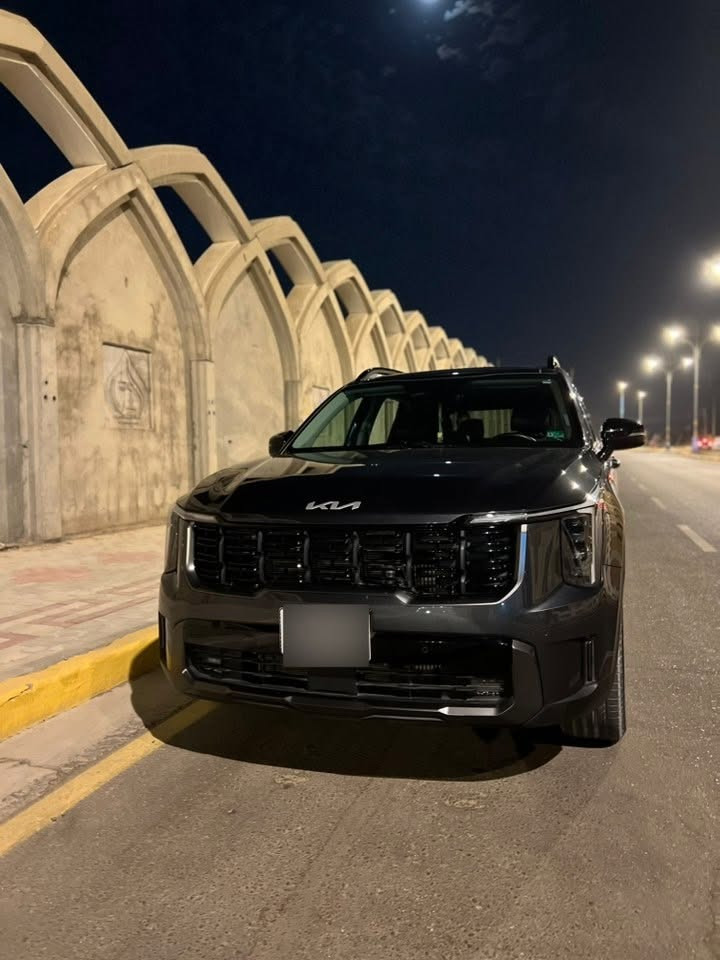 🚗 إعلان بيع سيارة 🚗
✨ كيا سورينتو 2024 فئة X-Line Limited ✨
🔹 تفاصيل السيارة والمواصفات:
 ⚙️ الماكينة: 2500 توربو (2.5L Turbo)
 🎨 اللون الخارجي: رمادي غامق
 ☀️ السقف: فتحة بانوراما كاملة
 🛡️ الفئة: X-Line Limited (تصميم خارجي رياضي، ارتفاع ممتاز، لمسات مميزة)
 🚘 التجهيزات الداخلية: كافة مواصفات الـ Limited الفول (جلد، شاشات، حساسات، وأنظمة القيادة)
 📜 حالة الرقم: رقم شهداء (تحويل سنوية بعد سنتين) مع وجود وكالة رسمية
 ⚠️ الملاحظات بكل شفافية: السيارة بدون كاميرا 360 درجة، وبدون أيرباغات
💵 السعر المطلوب: 260 ورقة (26,000$)
📍 الموقع والمعاينة: كربلاء المقدسة
📞 للتواصل والاستفسار (واتساب / اتصال):
***********
