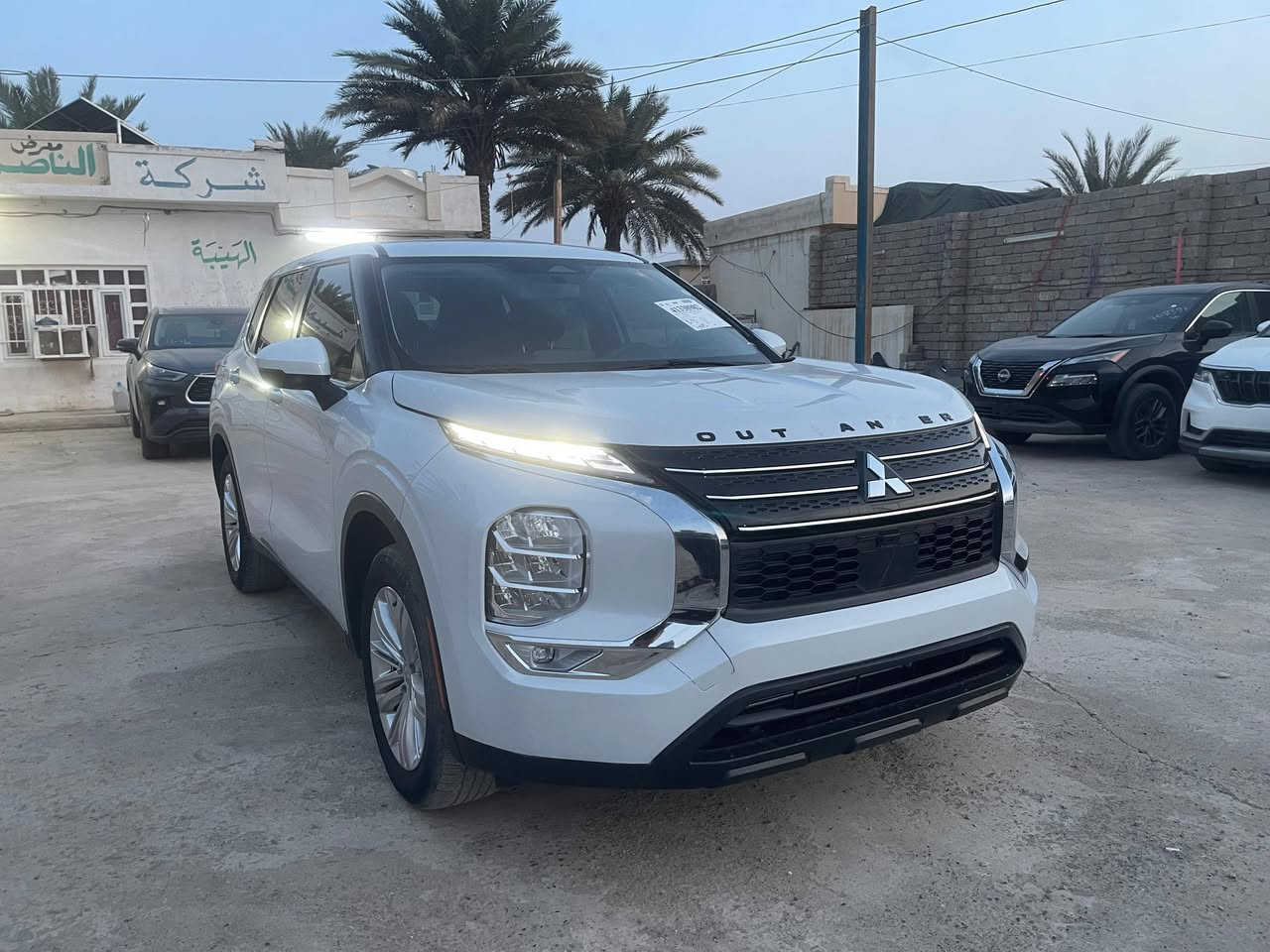بسم الله الرحمن الرحيم 
ميتسوبيشي اوتلاندر 
Mitsubishi Outlander Es 2.5 2023
تشغيل بصمة 
تبديل دعامية فقط 
رقم الشاصي  JA4J3TA89PZ045598
العنوان الشرقاط اجميلة 
للاستفسار اتصال واتساب 
***********
السعر افحص السياره  وخابرني
