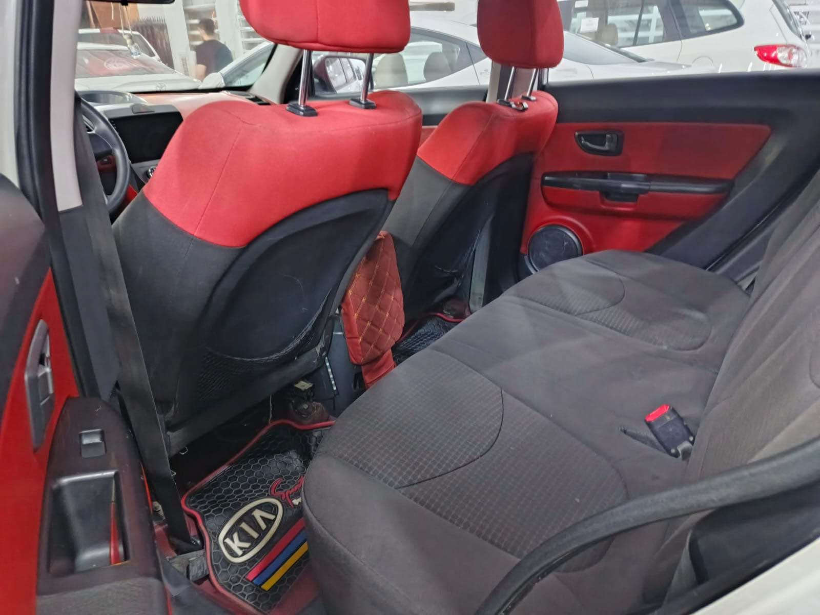 كيا صول 2011خليجي 
موصفات صول خليجي معروفة 
محرك 1600 دوش المرغوب
السيارة بدون صبغ بدون تبديل من الدعامية للدعامية 
ثلاث امكان تعديل
كير محرك شرط ما مفتوح لا صوت لا صرف لا بخار 
السيارة باسمي 
عنوان سيارة كركوك *********** كركوك, العراق
