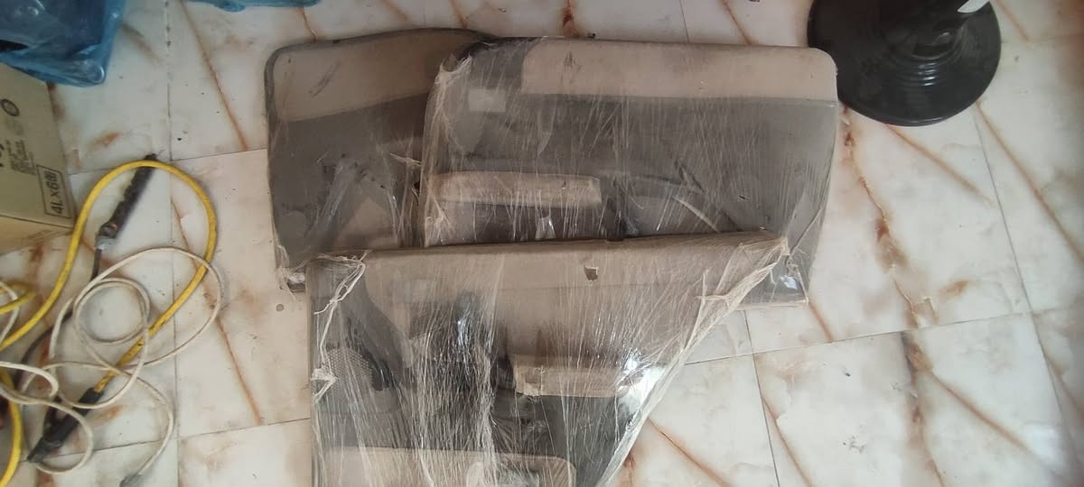 السلام عليكم مكلف بلنشر 
بيبان عدد 8    اربعه مال ارنب فنصه  واربعه مال طويله 

اضافه بنيد وجنطه  

دواخل عدد 7  اربعه نيلي  و3 بيجي 

مري زوج اسود  

الاستفسار  الاتصال على الارقام  مكلف بلنشر 

‏‪***********‬‏

‏‪***********‬‏
