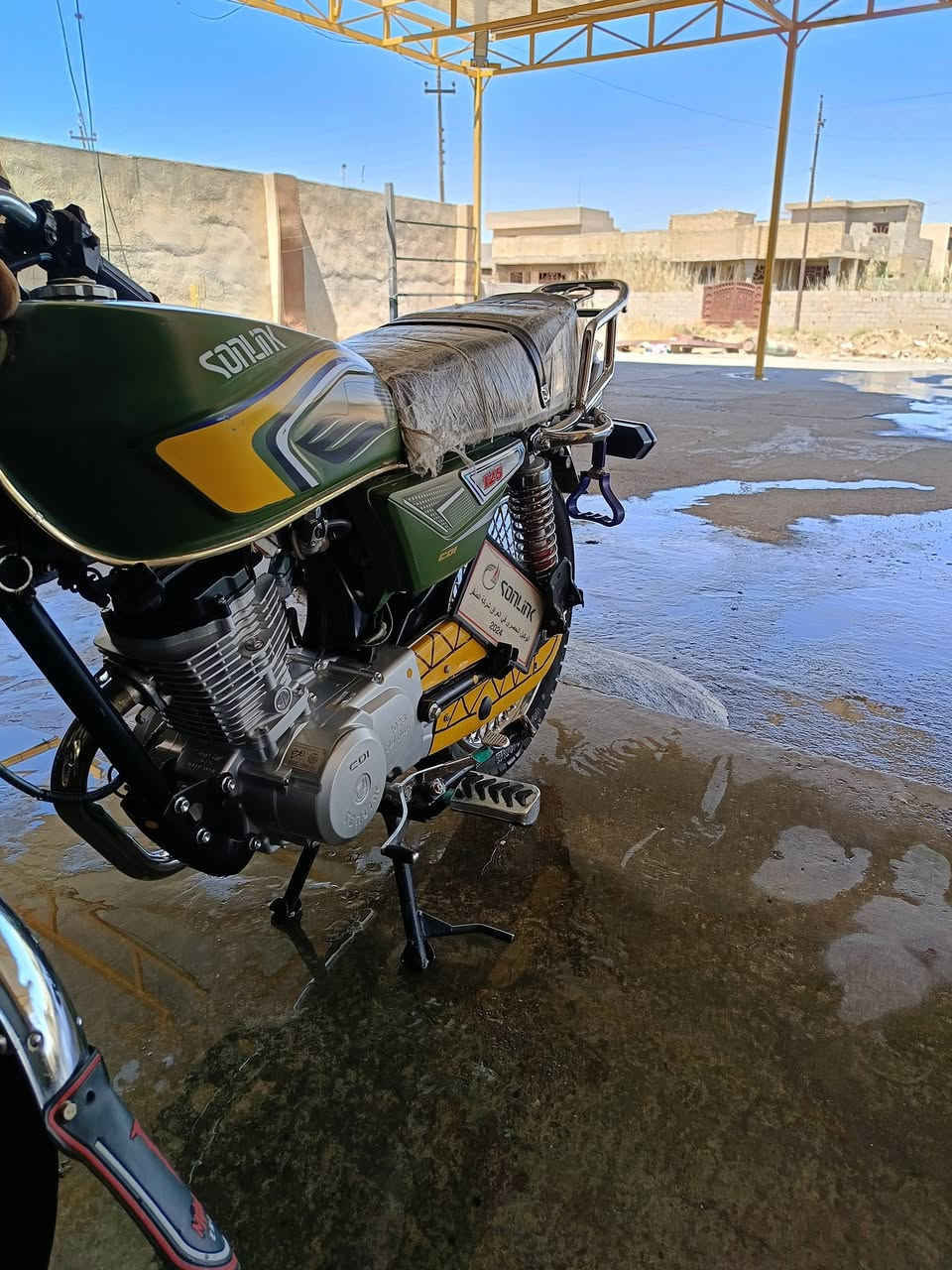 السلام عليكم
دراجه نضافه فول 
موديل / 25
4كير +محرك 125
مايحتاج احجي عل نظافه كدامك
السعر 700 وبي مجال 
مكاني الدجيل
 رقم ***********
وحسابي المازنجر مفتوح تكدر تراسلني عليه
للبيع او مراوس حسب القناعه
