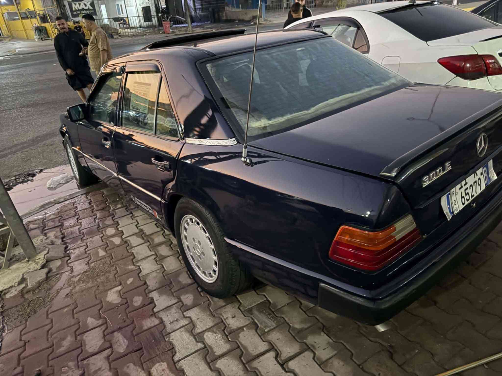 سلام وعليكم مارسدس دب محرك عنكبوب موديل 1985 رقم بغداد سنويه جديده كير محرك شرط صدر جديد عرفه حلوه كشرها حلو نصبه تخبل بيها ضربه بل جاملغ الخلفي سعر 55 مكاني كركوك 
***********

