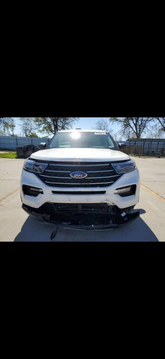 🟢🟢🟢
فورد إكسبلورر... سيارة SUV أمريكية فاخرة تجمع بين القوة والأداء المتميز والراحة العائلية، مع تجهيزات تقنية متطورة وأنظمة أمان عالية، لتمنحك تجربة قيادة ممتعة وثقة كاملة على جميع الطرق. 

🟢فورد FORD EXPLORER 

🟢الموديل 2022

🟢الفئة XLT 4*4 

🟢اللون ابيض 
الرقم سليمانيه
🟢المحرك 2300cc TURBO 

القدرة الحصانية 300HP 🐎🐎🐎

  

🟢عداد المسافات 90الف

🟢المواصفات 

▪️بصمة 
▪️دخول ذكي ٤ ابواب 
▪️تشغيل عن بعد 
▪️صندوق كهرباء 
▪️رادار جانبي 
▪️حساسات خلفية 
▪️رادار امامي 
▪️تحديد مسار 
▪️قيادة آلية 
▪️كشنات فول كهرباء 
▪️كشنات جلد بيجي
▪️كشن امامي تدفئة 
▪️ستيرن تدفئة
▪️تحكم ستيرن 
▪️كشن متصل 
▪️كاميرا خلفية 
▪️ابل كاربلي 
▪️وضعيات قيادة 
▪️كشافات ضباب 
▪️تبريد ٣ قطع 
▪️سايد بريك بصمة 
▪️اوتو ستوب ستارت 
▪️اوتو هولد 
▪️اوامر صوتية 
▪️تحكم تبريد خلفي 
▪️

🟢 طلب السعر ***********
