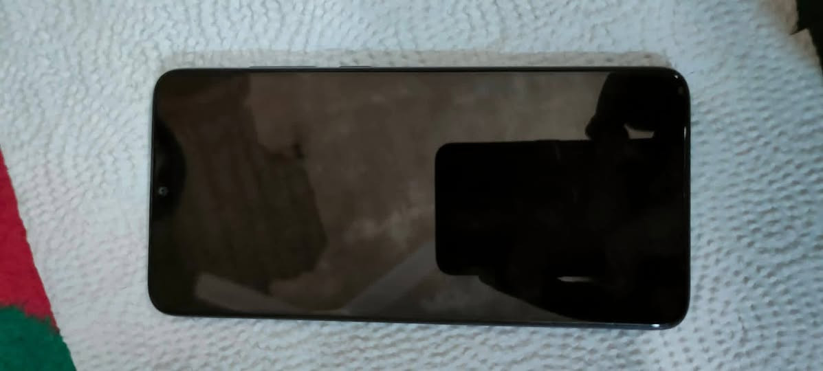 السلام عليكم 

للبيع Redmi Note 8 Pro
الرام8جيجا بايت
الذاكره 256جيجا بايت 
الملحقات كارتون+شاحنه+حافضه
السعـر 200 وبي مجال للاتصال***********
