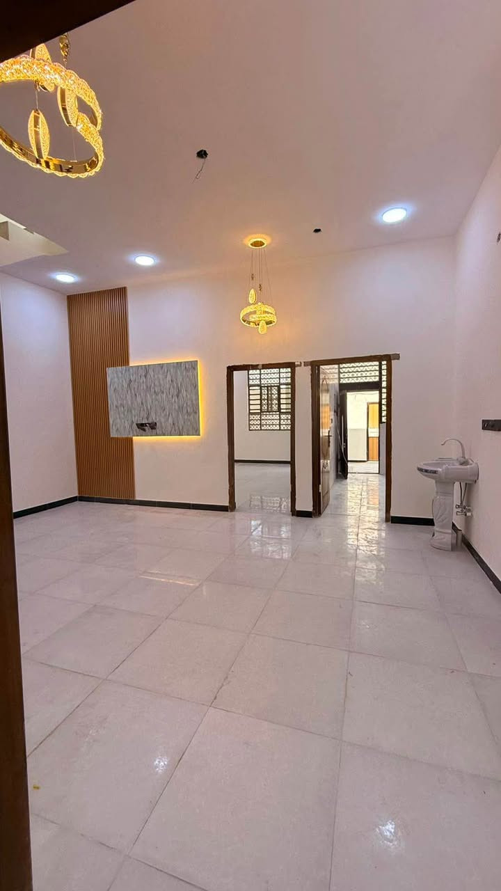 🏠 إعــــلان | إعــــلان | إعــــلان 🏠

✨ يعلن مكتب عقارات المهندس  ✨
━━━━━━━━━━━━━━━━━━

🏡 دار للبيع – مساحة 150 متر

🔹 تفاصيل الدار:
• 2 منام
• صالة كبيرة
• غرفة استقبال
• منور
• مطبخ
• صحيات داخلية وخارجية
• بناء بلوك
• بناء جديد – تسليم مفتاح 🔑

💡 متوفر كافة الخدمات:
✅ ماء
✅ كهرباء
✅ إنترنت ضوئي
✅ إنارة
✅ موقع مميز

📍 الموقع:
الجزيرة – خلف الشارع العام
خلف المحلات التجارية مباشرةً

📜 جنس العقار:
ملك صرف زراعي
سند 25 و23
باسم المكتب حصراً

💰 السعر: 115 مليون
💬 ويوجد مجال بسيط للتفاوض

━━━━━━━━━━━━━━━━━━
🏢 عنوان مكتب عقارات المهندس ***********📲 0

🌟 مكتب عقارات المهندس البصرة, العراق
