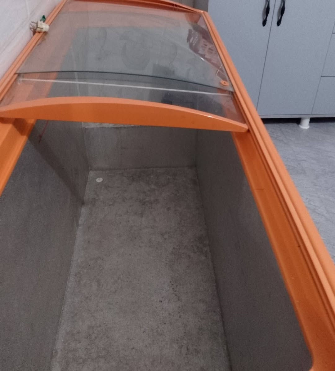 عارضه براد شرط النظافه والتجميد  بيع مستعجل سعر 350وبيه مجال
***********
