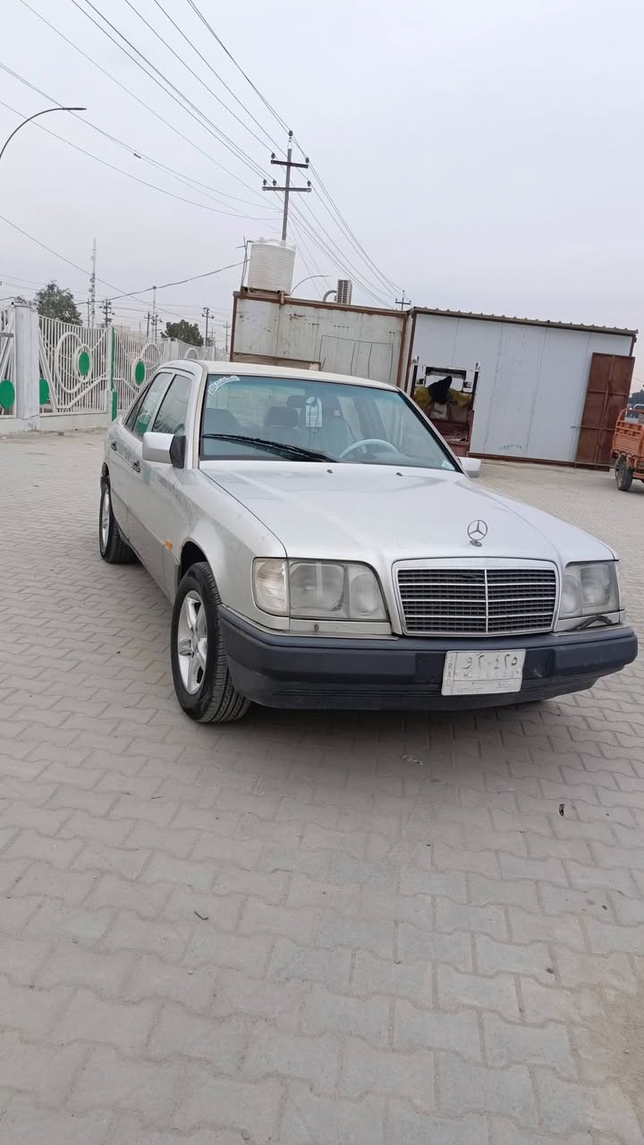 يا الله مرسيدس 1986 محرك بطه 2.5 سنويتها 2028 رقم بغداد كهربائيات اكلها شغاله جام امامي كهربائي ‏‪***********‬‏
