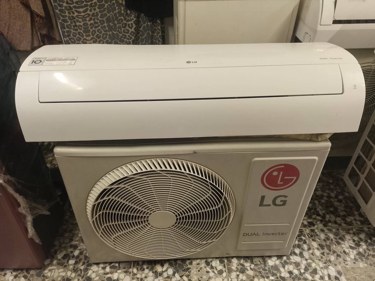 سبلت 2طن اواكس عادي
سبلت 1طن اواكس عادي 
سبلت طن ونص LG تحكم امبيريه 
براد مي بداخله فلتر 
*********** بغداد العطيفيه فقط واتساب او خط
