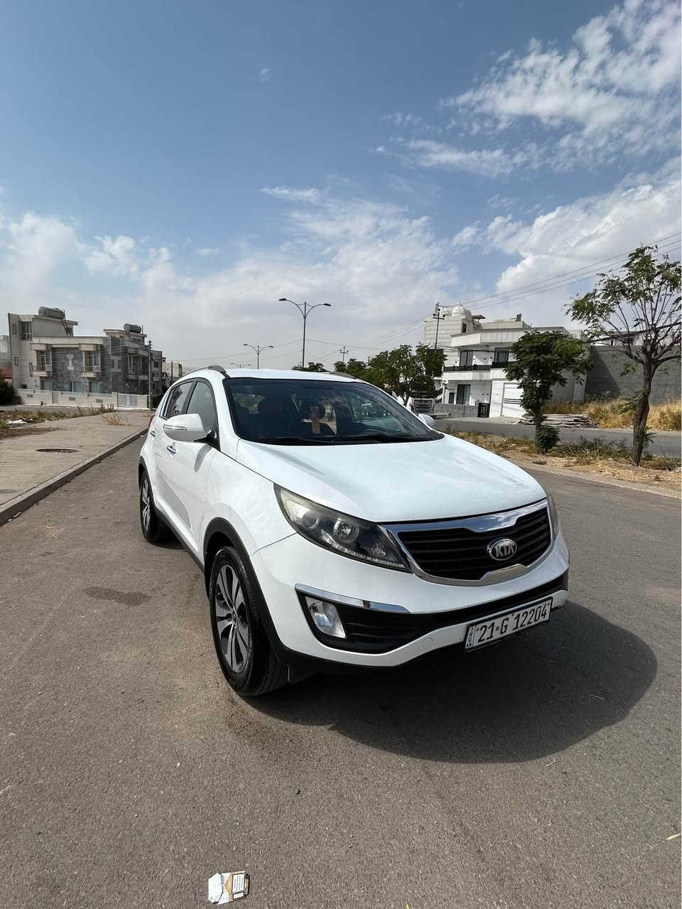 كيا سپورتاج موديّل ٢٠١٣
Kia sportage 2013
مواسه فات خه ليجى ناو قه يسى
فول مواسه فات تەنها پانوراما و ده بل ئه كسل نيه مەکینە ٤ بستونى نه كراوه ٢٠ ى DOHCى مەرغوب سه يارەکە به نزين وغازه سيستمى غازى ئيتالى بو به ستراوه مواسه فاته كانى:
حاسه و كاميّراى دواوه، تەحدید سورعه، بلوتوس ئاويّنه كانى شەفت و ئیشارەتن، كوشنەكانى جلده، گێر ئۆتۆماتیک و ،عادى،سوكان ڤوليوم، لايت ليده،كوشن كاره بايي، دوگمەی تراكشن و دژە خليسك
سەیارەکە ٢ پارجەی پيشەوەی بوياغه ئێرباگی سوكان به بيلاد سيستم كراوەتەوە گێر و  مەکینەی نەکراوەتەوە و تەحویل وغەرامەشی بەشەرت نرخى سەیارەکەش١٣٥ گەڵا و مه جال
رەقەم تەلەفون
***********
*********** السليمانية, العراق
